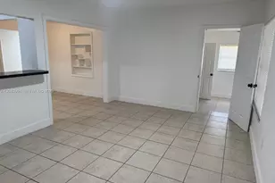 820 NE 141st St, North Miami, FL 33161 - Photo 11