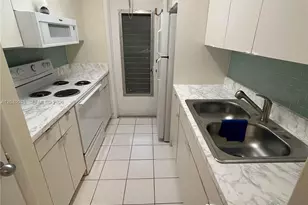 1450 Atlantic Shores Blvd, Hallandale Beach, FL 33009 - Photo 25