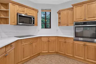 2767 Kinsington Cir, Weston, FL 33332 - Photo 13