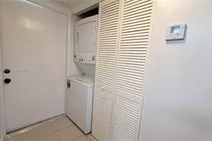 9262 NW 1st St, Pembroke Pines, FL 33024 - Photo 5