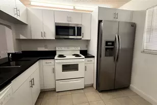 9262 NW 1st St, Pembroke Pines, FL 33024 - Photo 3