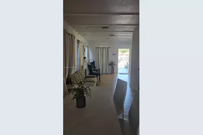 570 NW 97th St, Miami, FL 33150 - Photo 5