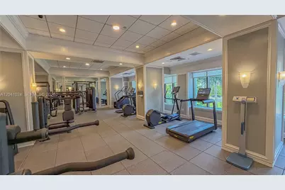 9801 Collins Ave #3U, Bal Harbour, FL 33154 - Photo 31