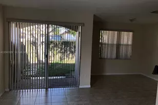 11823 SW 152nd Ct, Miami, FL 33196 - Photo 5
