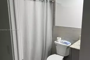 600 NW 32nd Pl, Miami, FL 33125 - Photo 5
