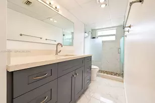 8024 Tatum Waterway Dr, Miami Beach, FL 33141 - Photo 19