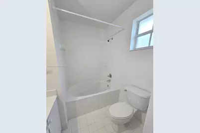 8936 W Flagler St #204, Miami, FL 33174 - Photo 11