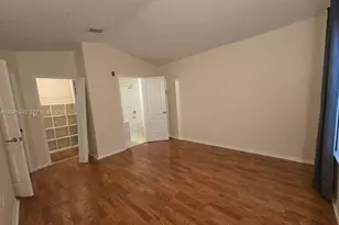 8936 W Flagler St, Miami, FL 33174 - Photo 17