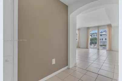 8826 W Flagler St #203, Miami, FL 33174 - Photo 3
