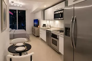 185 SW 7th St, Miami, FL 33130 - Photo 1