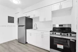 13210 Memorial Hwy, North Miami, FL 33161 - Photo 9