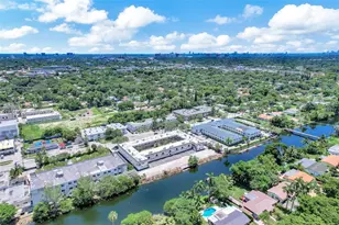 13210 Memorial Hwy, North Miami, FL 33161 - Photo 19