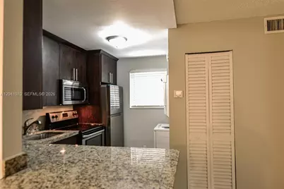 703 Gardens Dr #102, Pompano Beach, FL 33069 - Photo 5