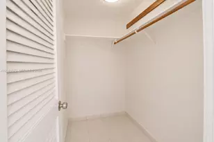 1975 W 44th Pl, Hialeah, FL 33012 - Photo 7