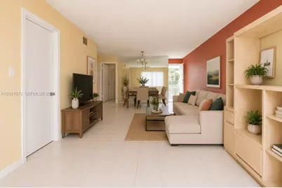 1975 W 44th Pl #310, Hialeah, FL 33012 - Photo 5