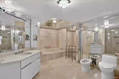 5757 Collins Ave #405, Miami Beach, FL 33140 - Photo 33