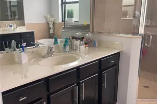 8719 W 33rd Ave, Hialeah, FL 33018 - Photo 17