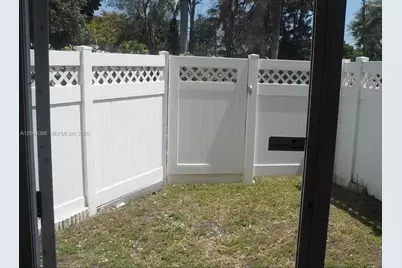 183 Hidden Ct Rd #F-33, Hollywood, FL 33023 - Photo 33