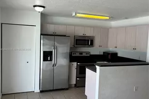 183 Hidden Ct Rd, Hollywood, FL 33023 - Photo 7