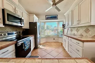11078 SE Sea Pines Cir, Hobe Sound, FL 33455 - Photo 9