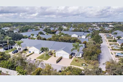 11078 SE Sea Pines Cir, Hobe Sound, FL 33455 - Photo 9