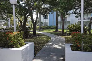 496 NW 165th St Rd, Miami, FL 33169 - Photo 19