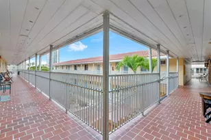 7400 Harding Ave, Miami Beach, FL 33141 - Photo 25