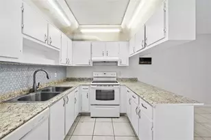 3118 Spanish Wells Dr, Delray Beach, FL 33445 - Photo 9
