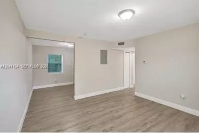 429 NW 9th Ave #3, Fort Lauderdale, FL 33311 - Photo 9