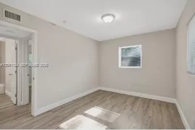 429 NW 9th Ave #3, Fort Lauderdale, FL 33311 - Photo 5