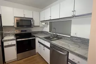 3031 Holiday Springs Blvd, Margate, FL 33063 - Photo 7