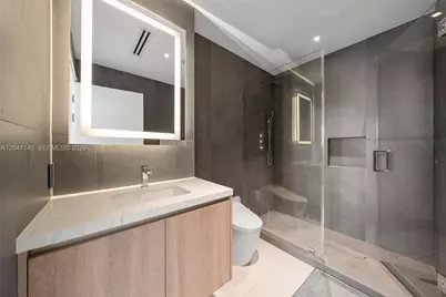 888 Biscayne Blvd #5404, Miami, FL 33132 - Photo 15