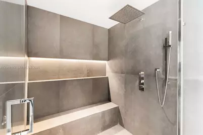 888 Biscayne Blvd #5404, Miami, FL 33132 - Photo 25