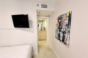 5225 Collins Ave, Miami Beach, FL 33140 - Photo 17