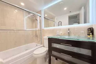 5225 Collins Ave, Miami Beach, FL 33140 - Photo 35