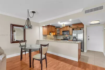3725 S Ocean Dr #422, Hollywood, FL 33019 - Photo 13