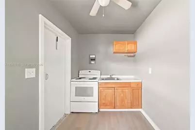 1992 NW 56th St, Miami, FL 33142 - Photo 11