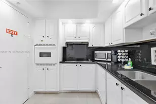 3901 S Ocean Dr, Hollywood, FL 33019 - Photo 5