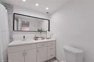 10137 SW 77th Ct, Miami, FL 33156 - Photo 9