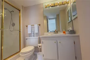 20335 W Country Club Dr, Aventura, FL 33180 - Photo 21