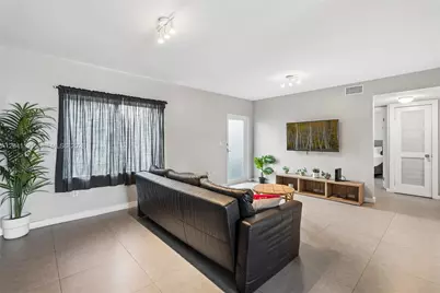 435 NE 69th St #1, Miami, FL 33138 - Photo 7