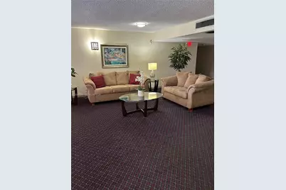 16325 Golf Club Rd #304, Weston, FL 33326 - Photo 7