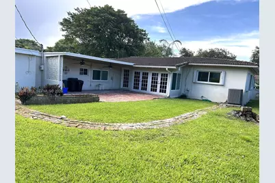870 NE 97th St, Miami Shores, FL 33138 - Photo 23