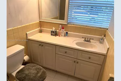 870 NE 97th St, Miami Shores, FL 33138 - Photo 17