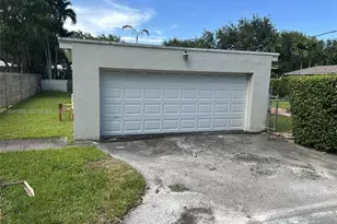 870 NE 97th St, Miami Shores, FL 33138 - Photo 25