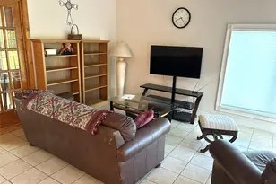 870 NE 97th St, Miami Shores, FL 33138 - Photo 7