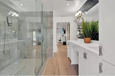 16416 NE 32nd Ave, North Miami Beach, FL 33160 - Photo 43