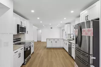 15010 E Falcons Lea Dr, Davie, FL 33331 - Photo 23