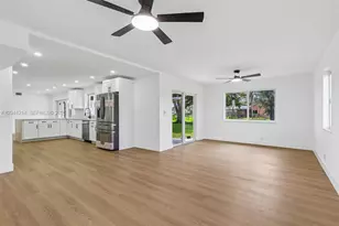 15010 E Falcons Lea Dr, Davie, FL 33331 - Photo 29