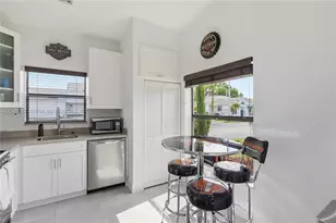 6443 SW 152nd Cir Pl, Miami, FL 33193 - Photo 5